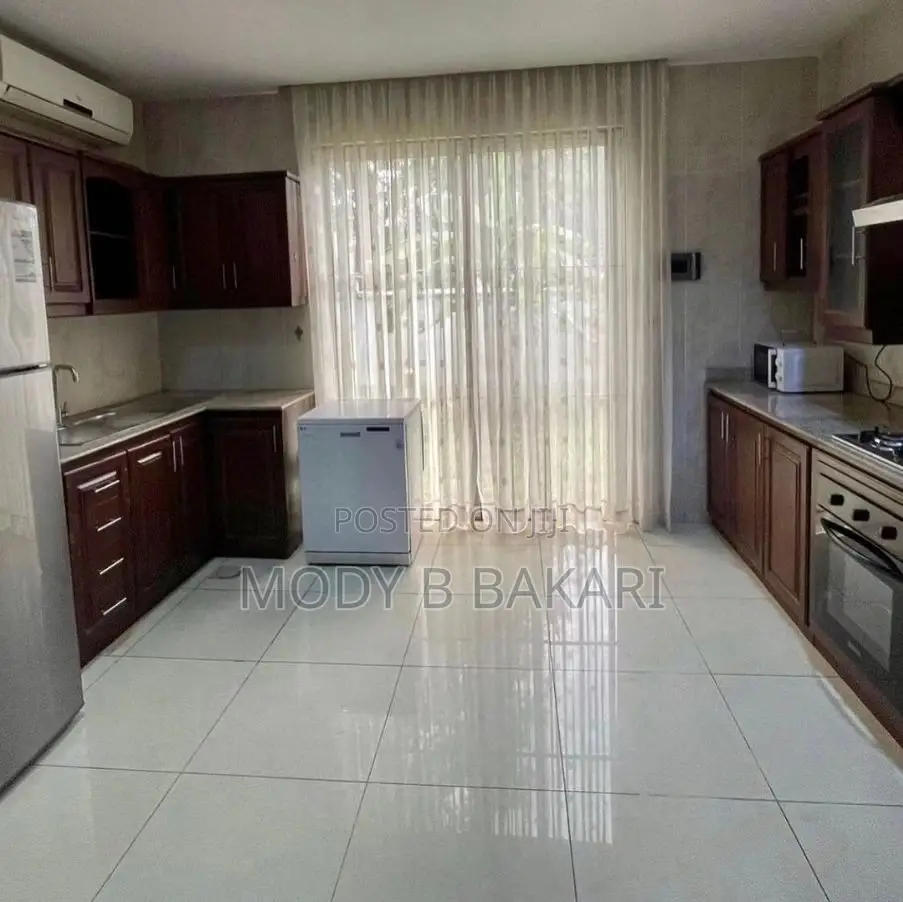 Furnished 4bdrm Villa in Oyster Bay for rent