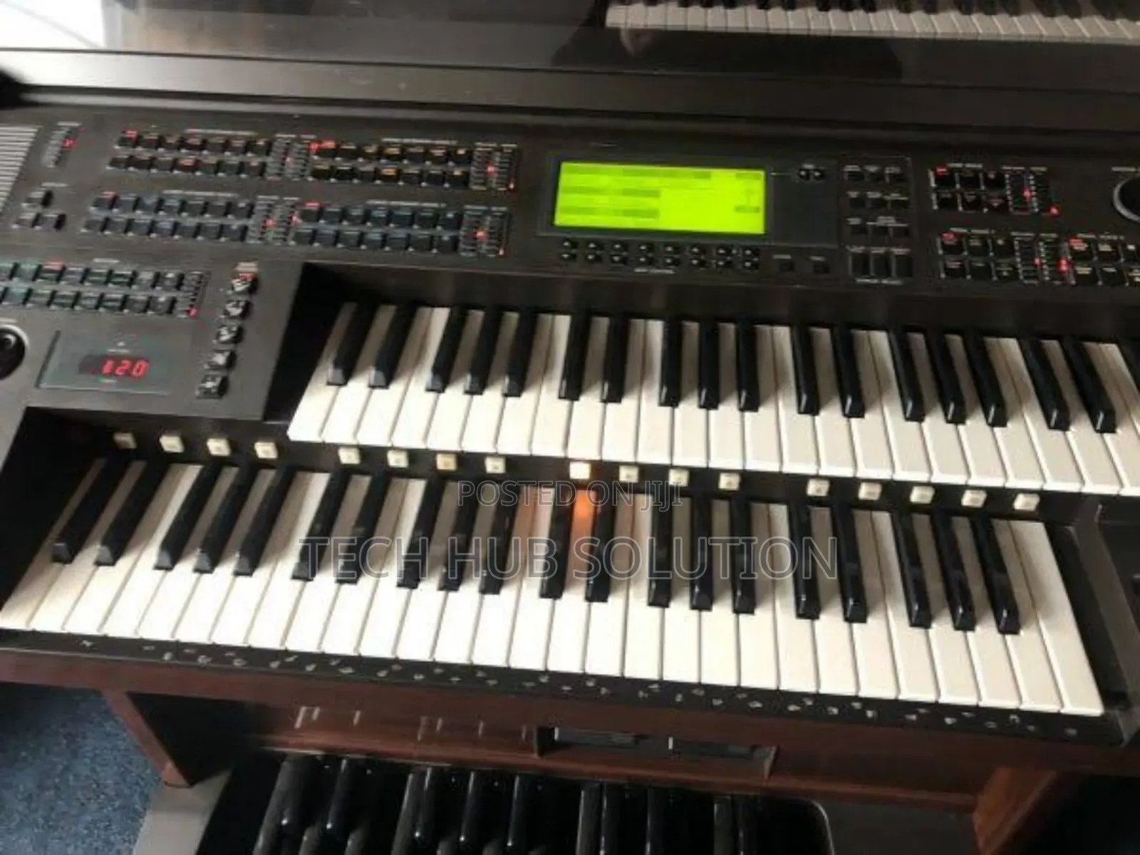 Brand New Yamaha Piano El 90