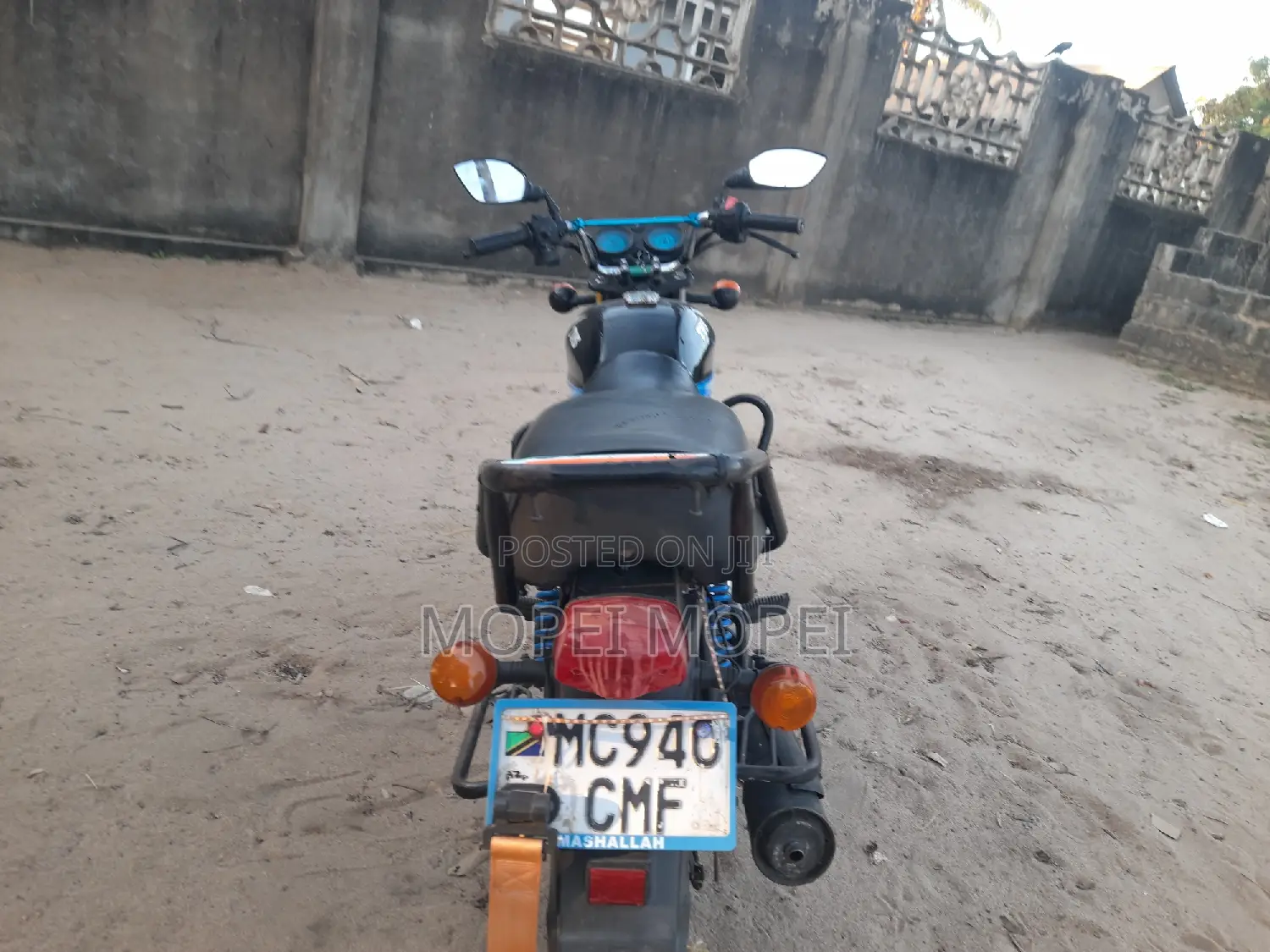 TVS HLX 125 2021 Black