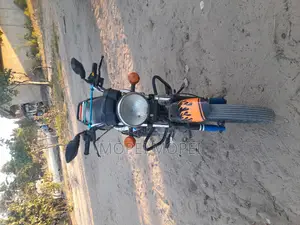 TVS HLX 125 2021 Black