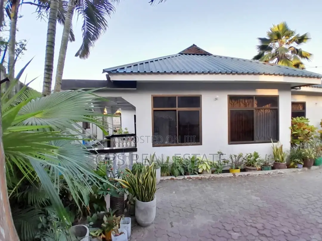 4bdrm House in Mbezi Kwa Msuguri, Kinondoni for sale
