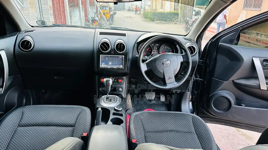 Nissan Dualis 2010 Black