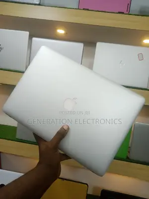 Laptop Apple MacBook Pro 2015 8GB Intel Core I7 SSD 256GB