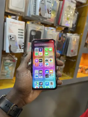 Apple iPhone XR 64 GB Red