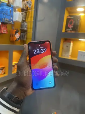 Apple iPhone 11 64 GB Red