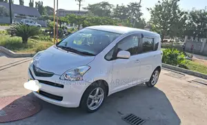 Toyota Ractis 2008 White