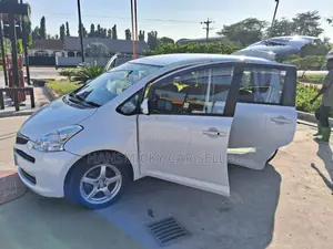 Toyota Ractis 2008 White