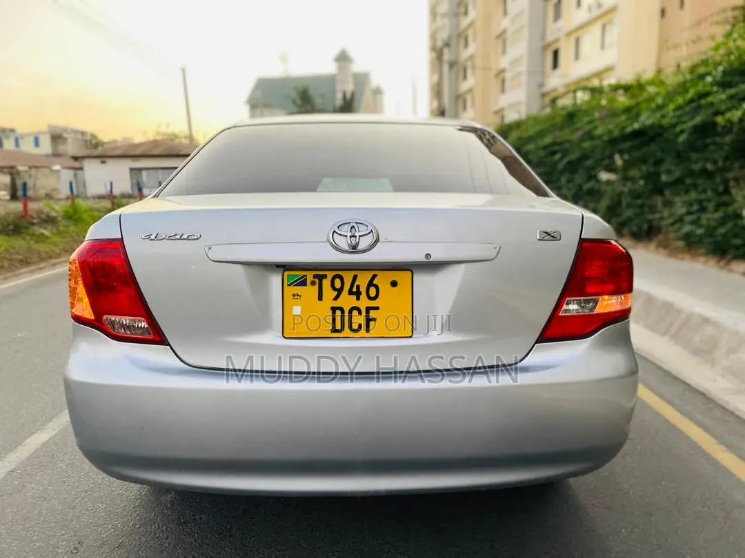 Toyota Axio 2006 Silver