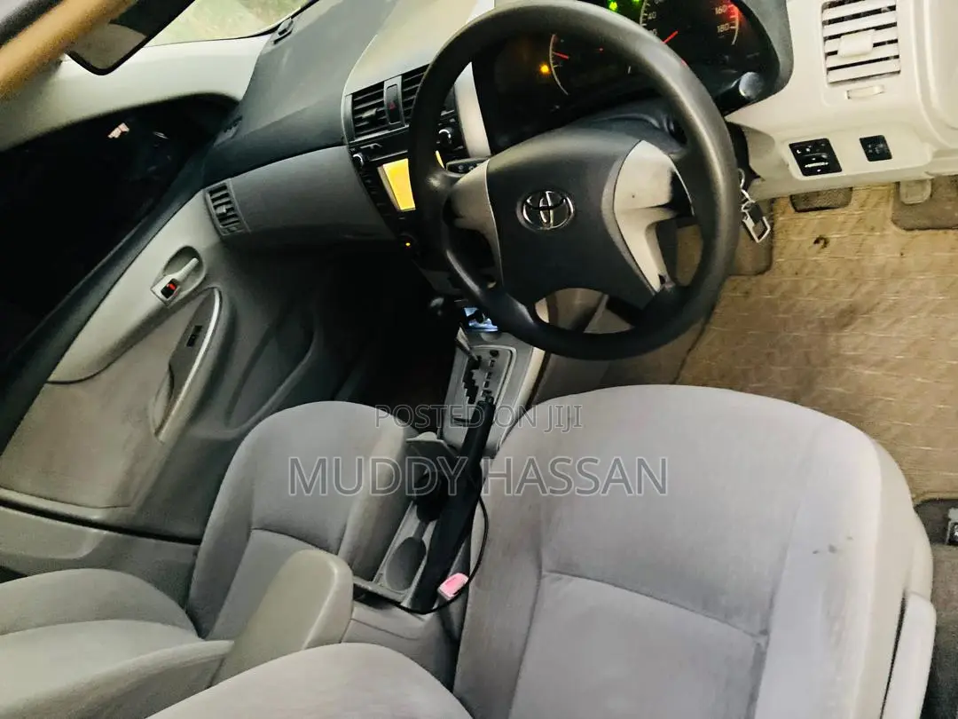 Toyota Axio 2006 Silver