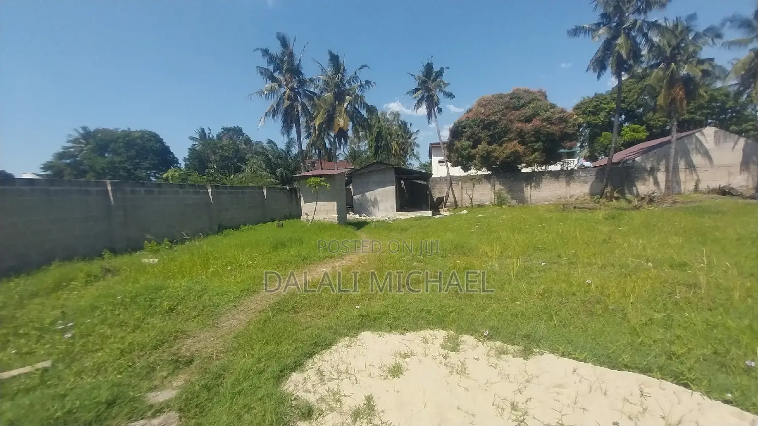 Plot for Sale Mbezibeach.!
