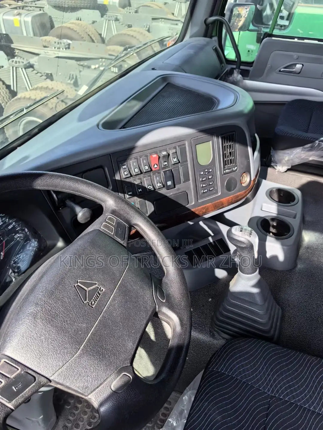 Brand New Howo 8x4 Dump Truck Stock for Sale