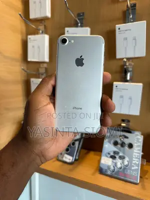 Apple iPhone 7 32 GB Silver