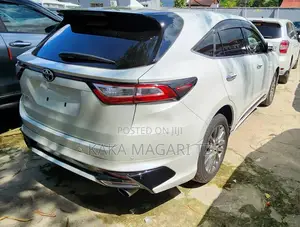 Toyota Harrier 2018 White