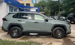 Toyota RAV4 2020 Green