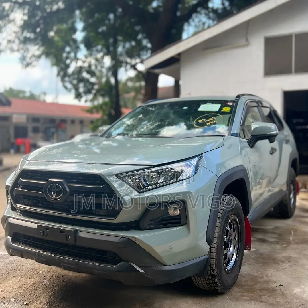 Toyota RAV4 2020 Green