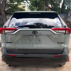 Toyota RAV4 2020 Green