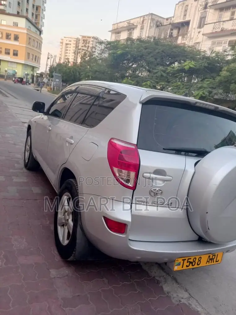 Toyota RAV4 2007 Silver