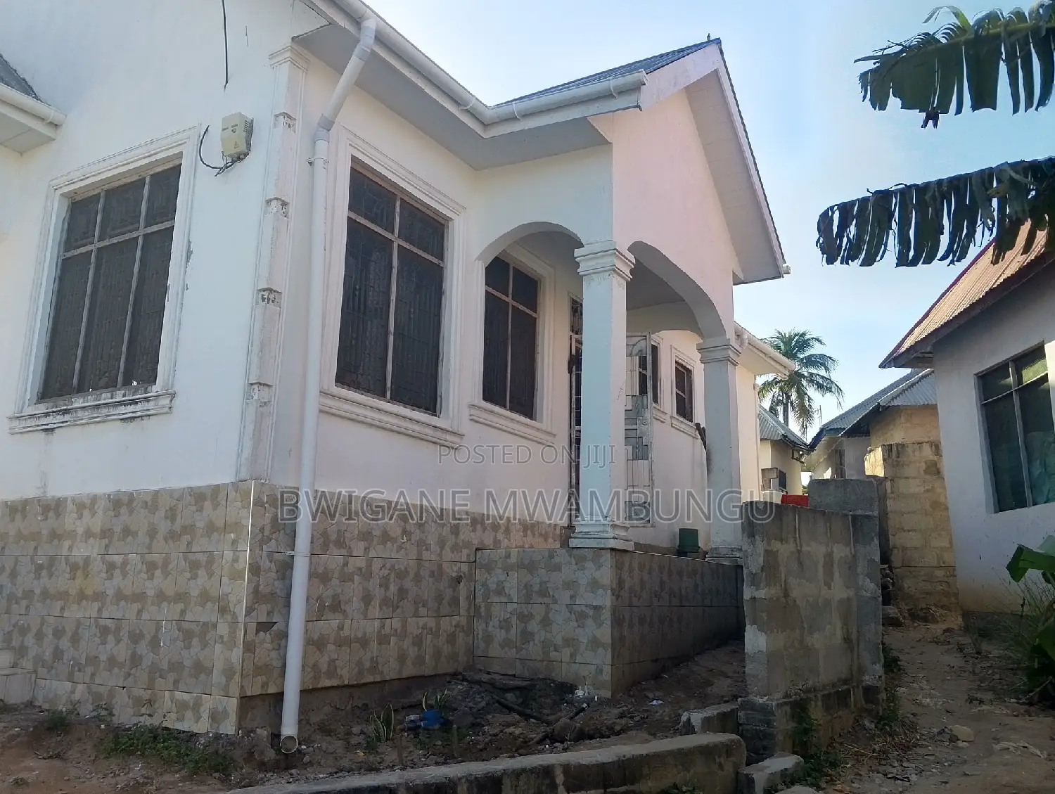 Furnished 3bdrm Apartment in Mwambungu Broker, Mbagala for sale