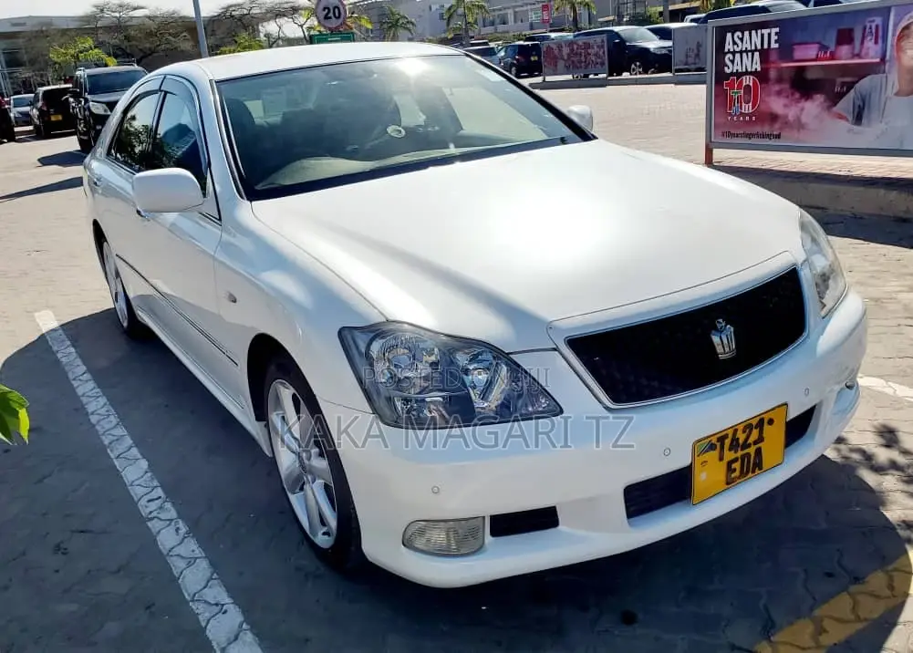 Toyota Crown 2007 White