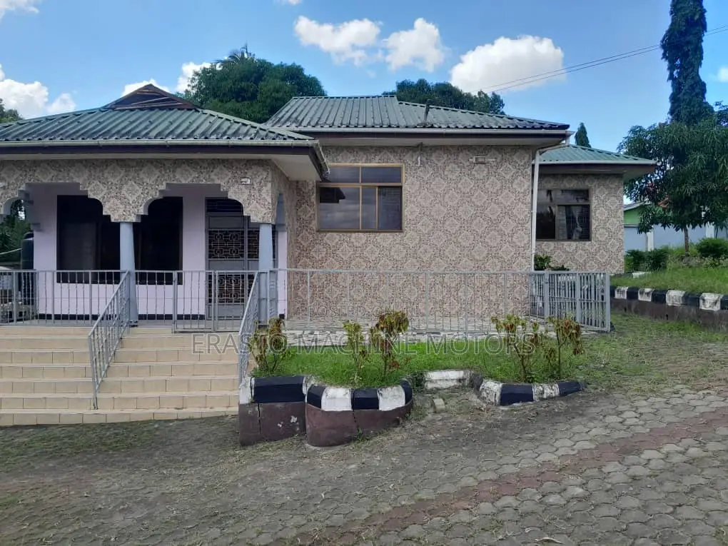 Furnished 5bdrm House in Ubungo, Kinondoni for sale