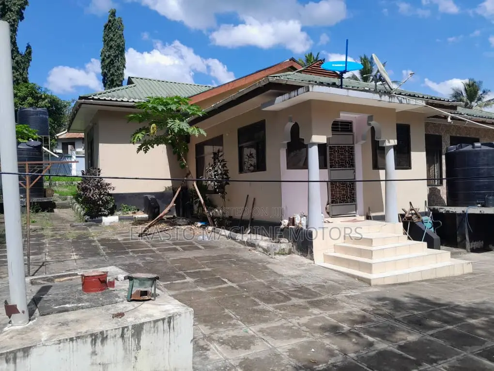 Furnished 5bdrm House in Ubungo, Kinondoni for sale