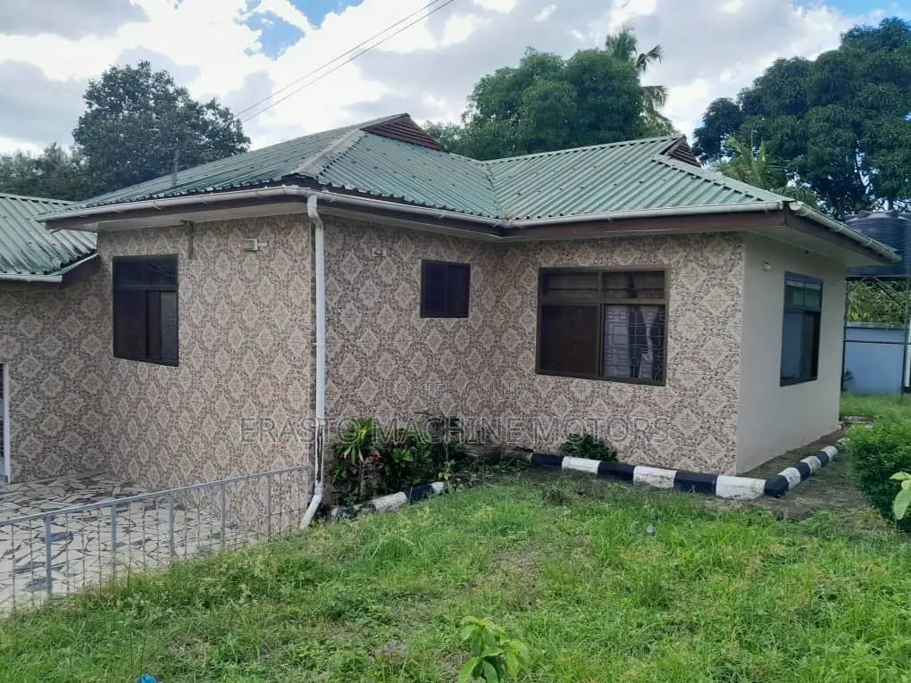 Furnished 5bdrm House in Ubungo, Kinondoni for sale