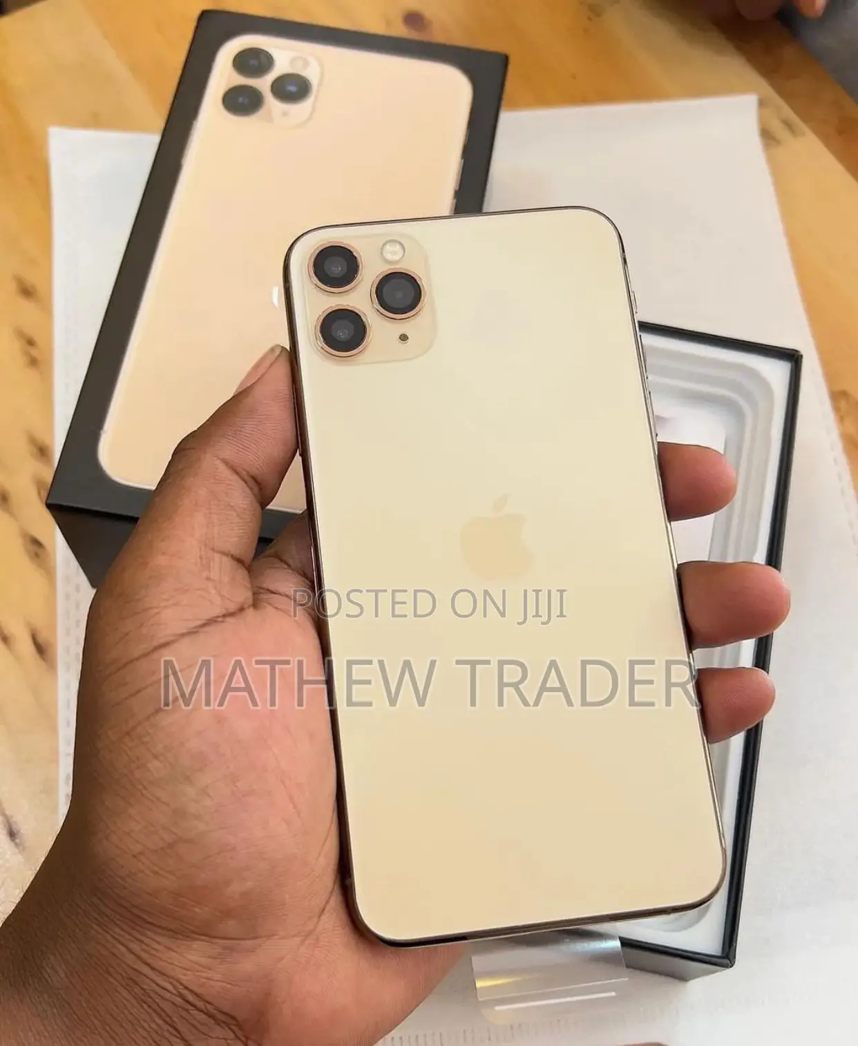 New Apple iPhone 11 Pro Max 256 GB Gold