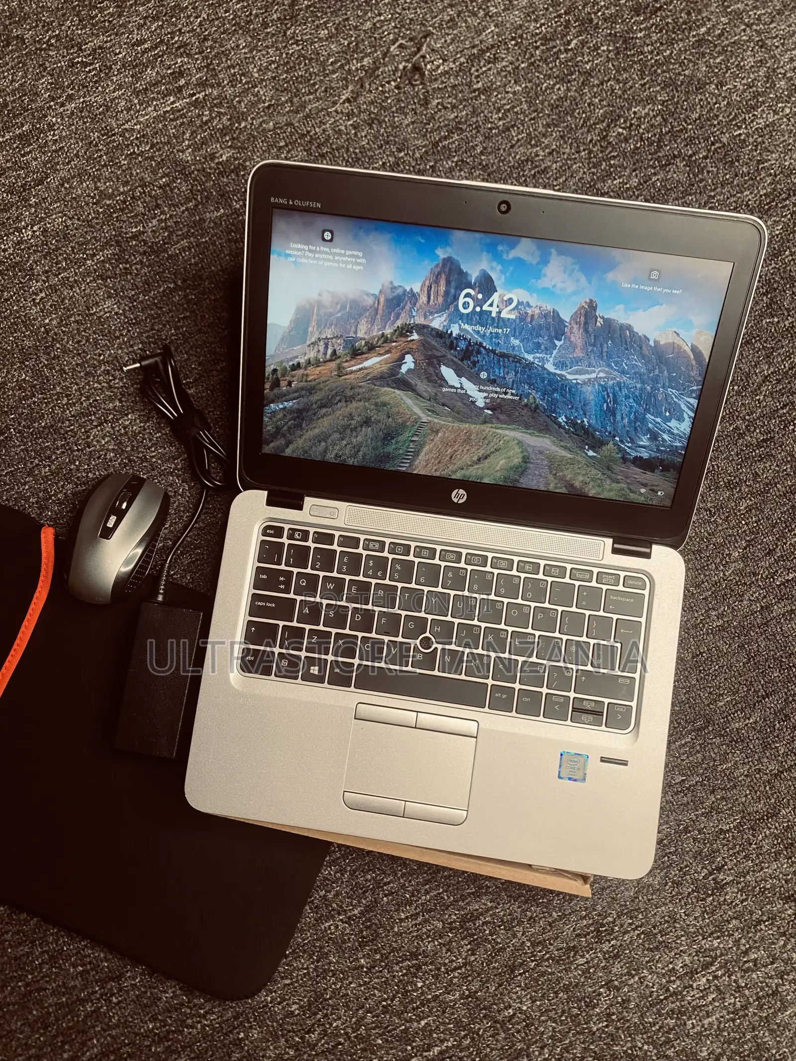 Laptop HP EliteBook 820 G3 8GB Intel Core I5 HDD+SSD 500GB