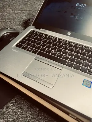 Laptop HP EliteBook 820 G3 8GB Intel Core I5 HDD+SSD 512GB