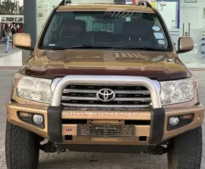 Toyota Land Cruiser 4.5 V8 TD STD 2010 Gold