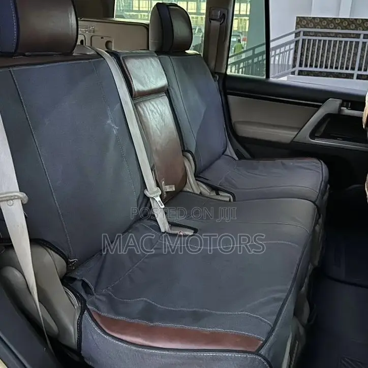 Toyota Land Cruiser 4.5 V8 TD STD 2010 Gold