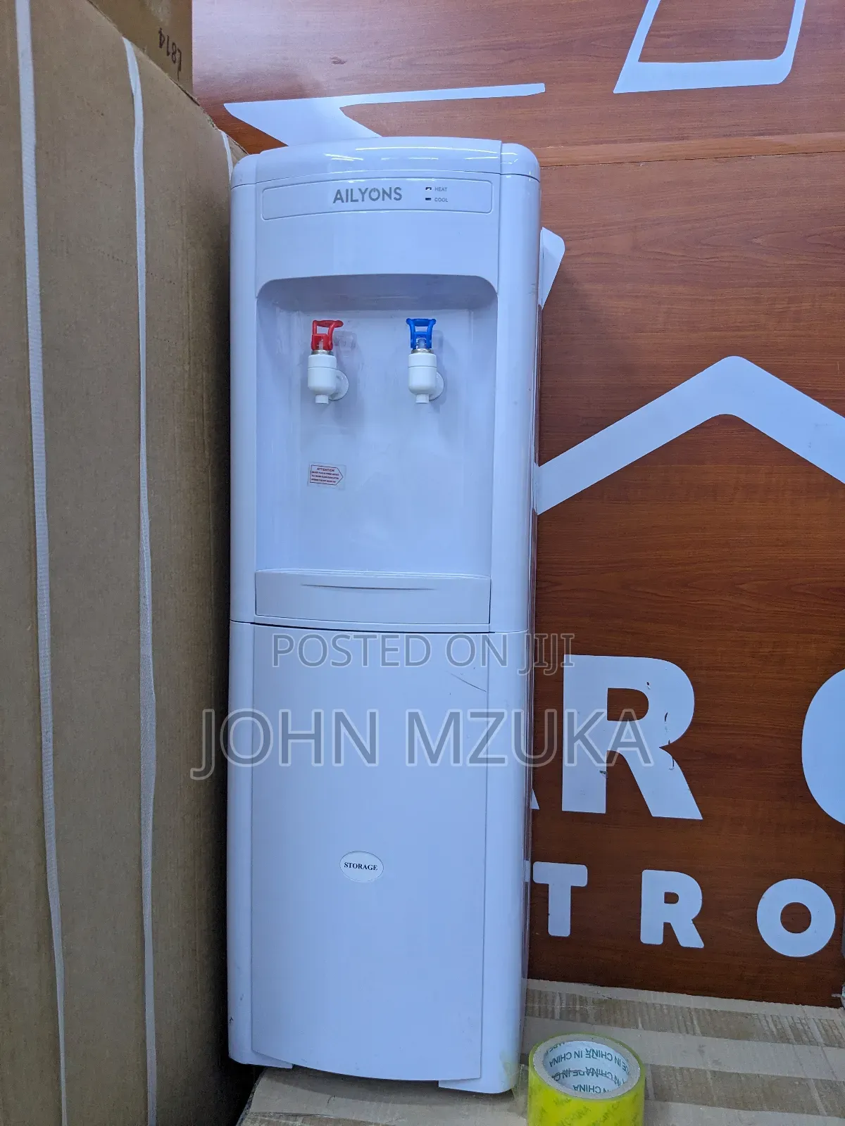 Water Dispenser Inatoa Maji Ya Moto N Baridii , Cheap Price