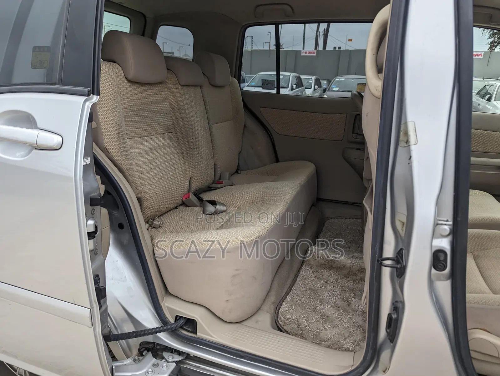Toyota Raum 2011 Silver