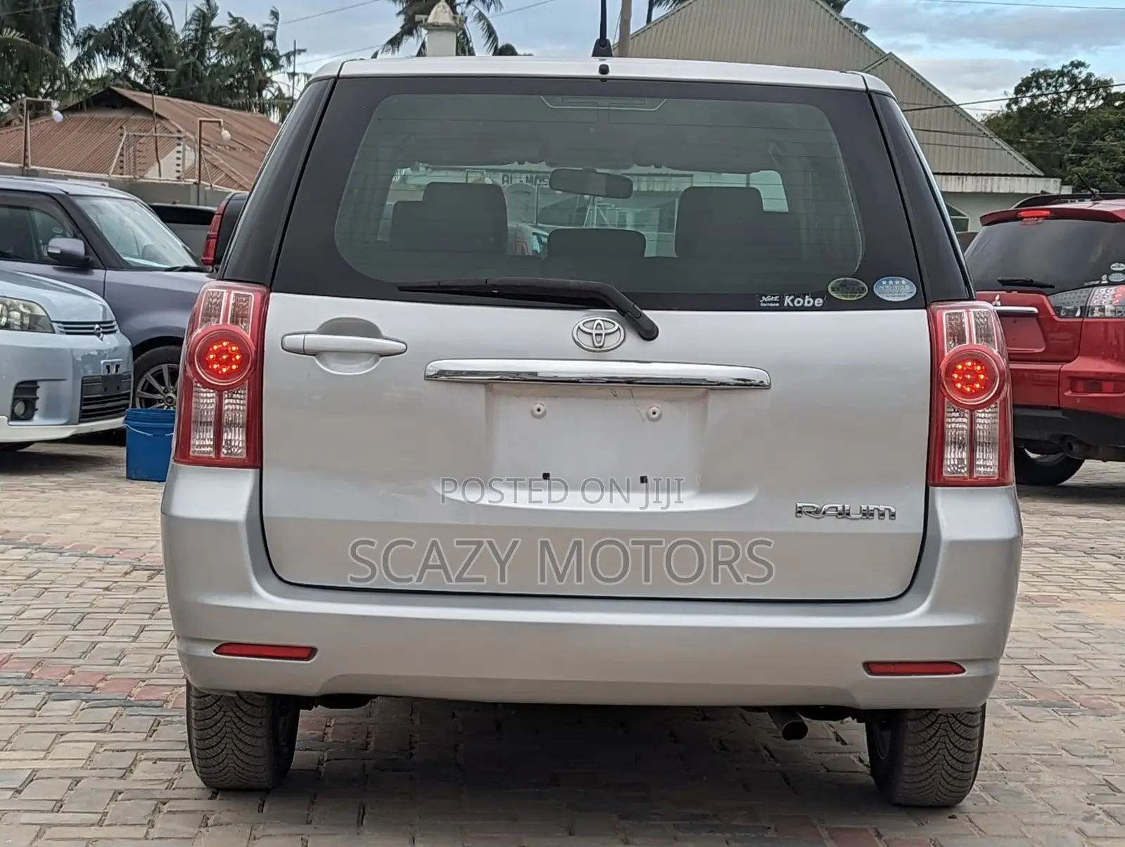Toyota Raum 2011 Silver