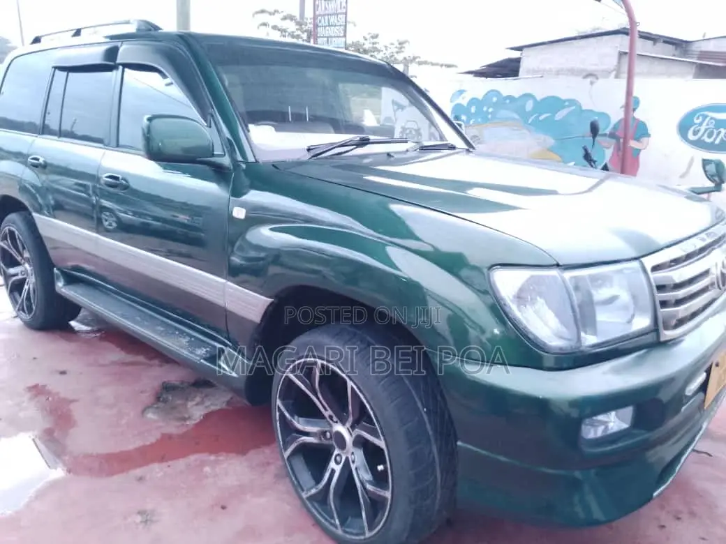 Toyota Land Cruiser 2000 Green