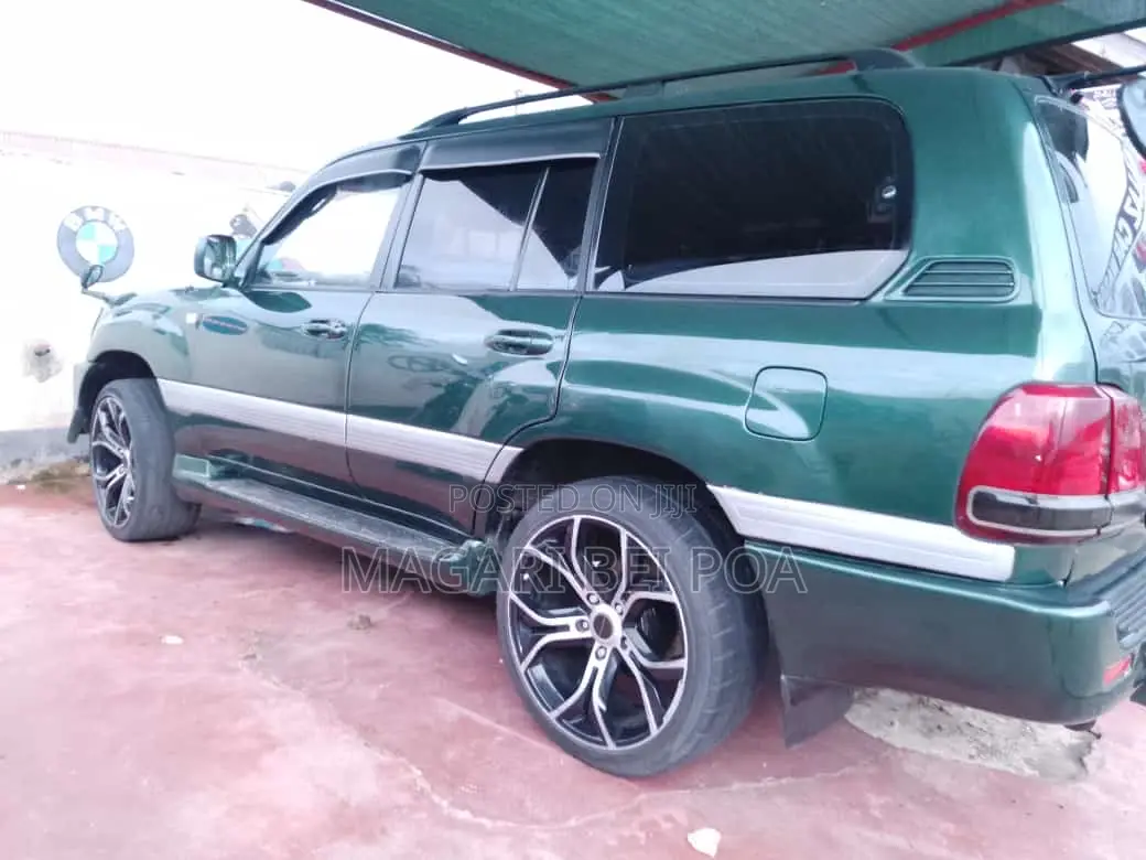 Toyota Land Cruiser 2000 Green