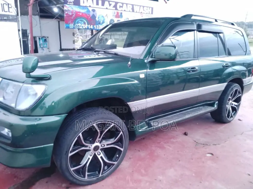 Toyota Land Cruiser 2000 Green