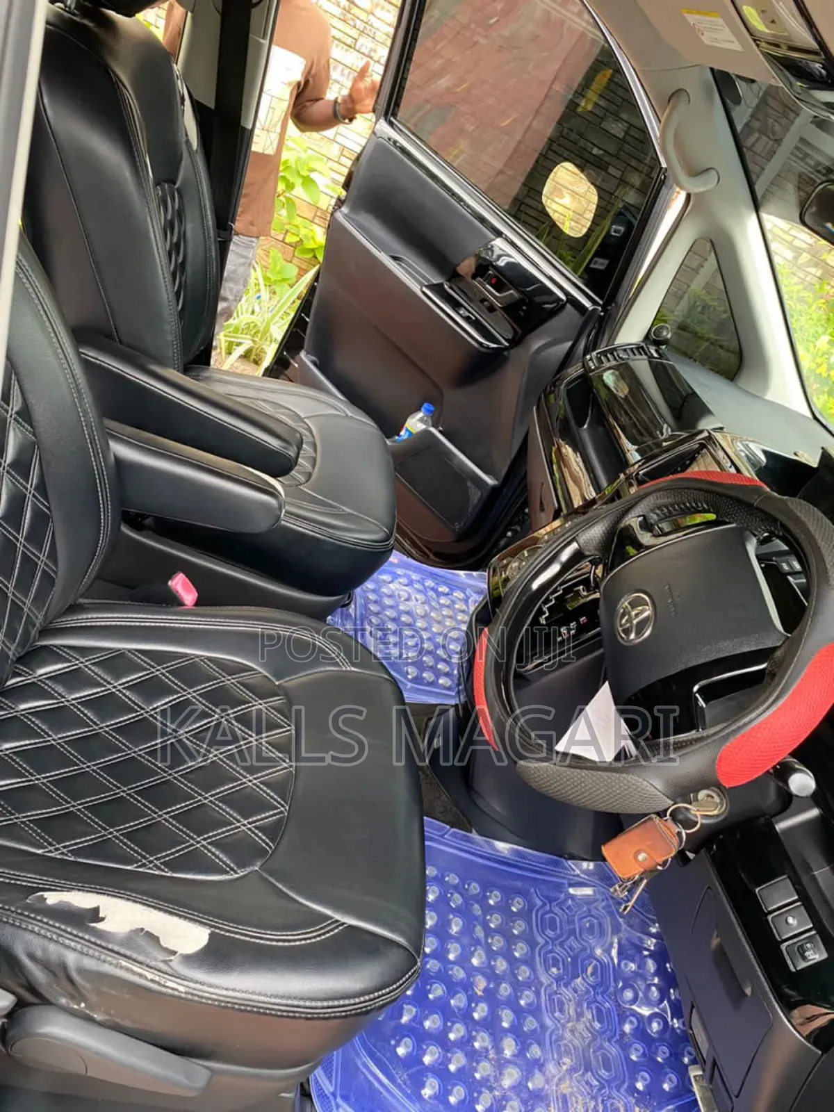 Toyota Noah 2011 Black
