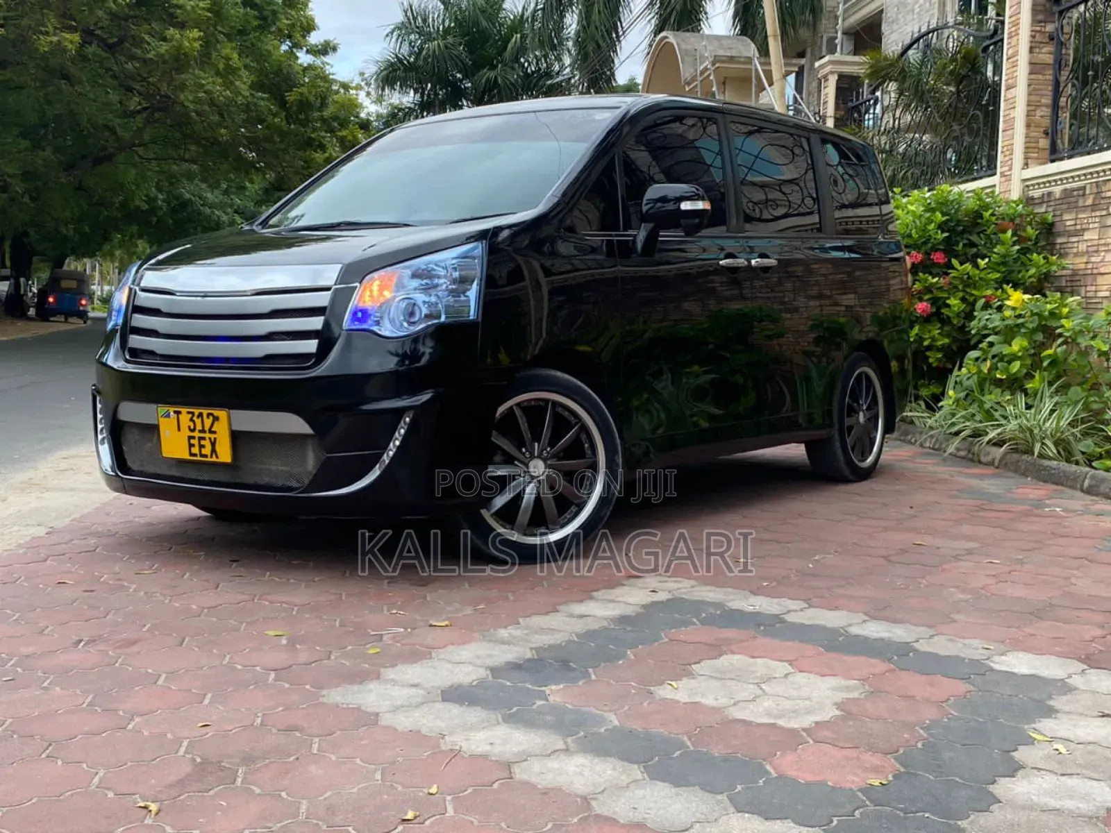 Toyota Noah 2011 Black