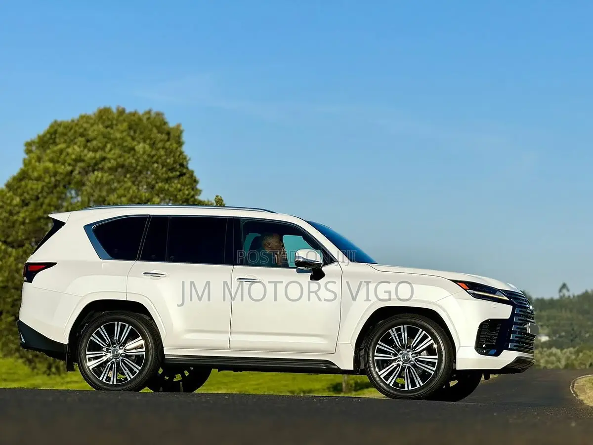 Lexus LX 2023 Pearl