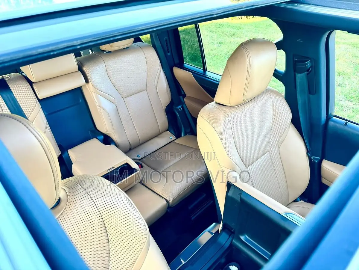 Lexus LX 2023 Pearl