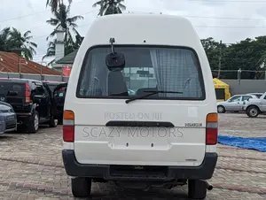 Toyota HiAce 2003 White