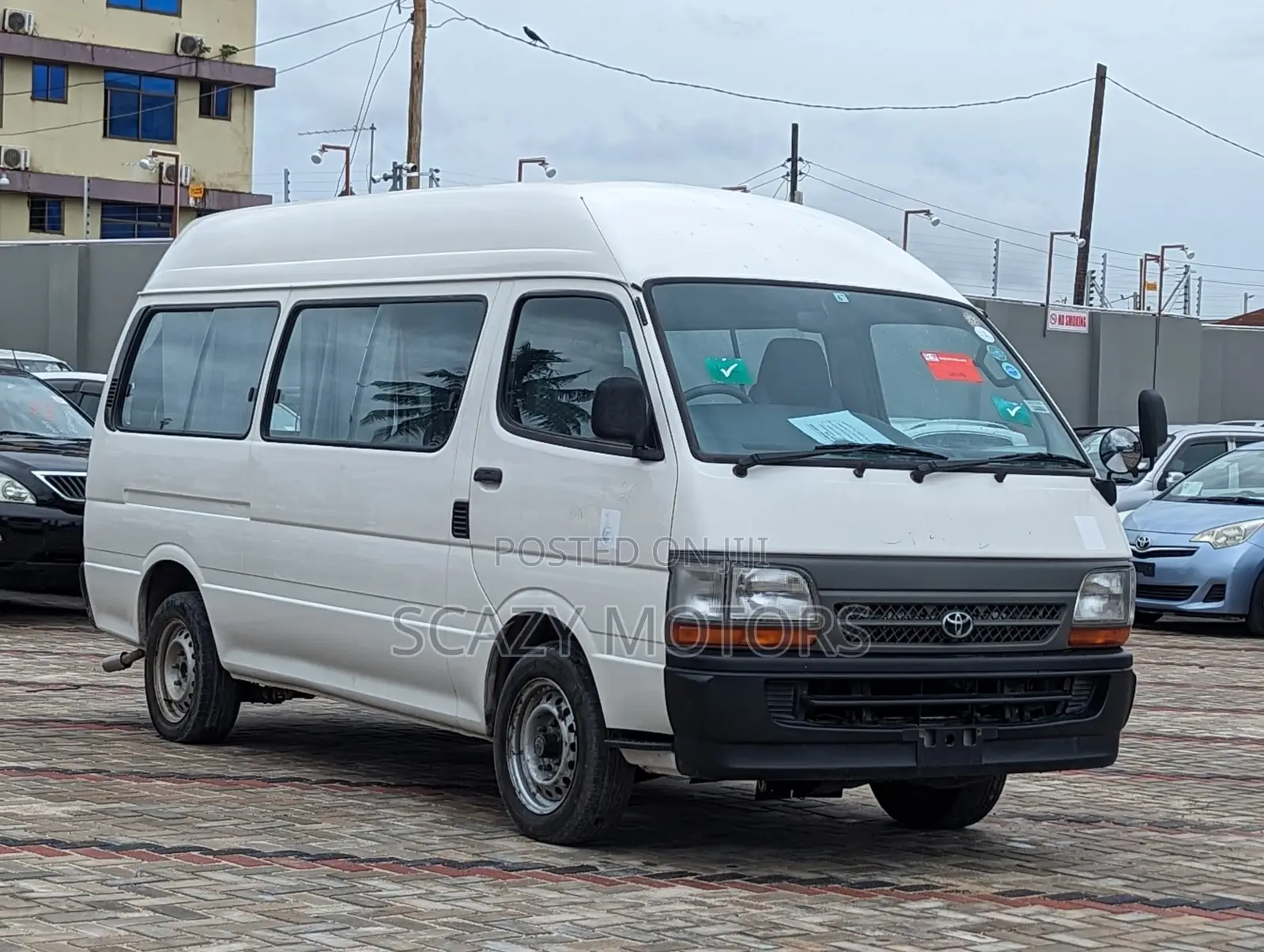 Toyota HiAce 2003 White