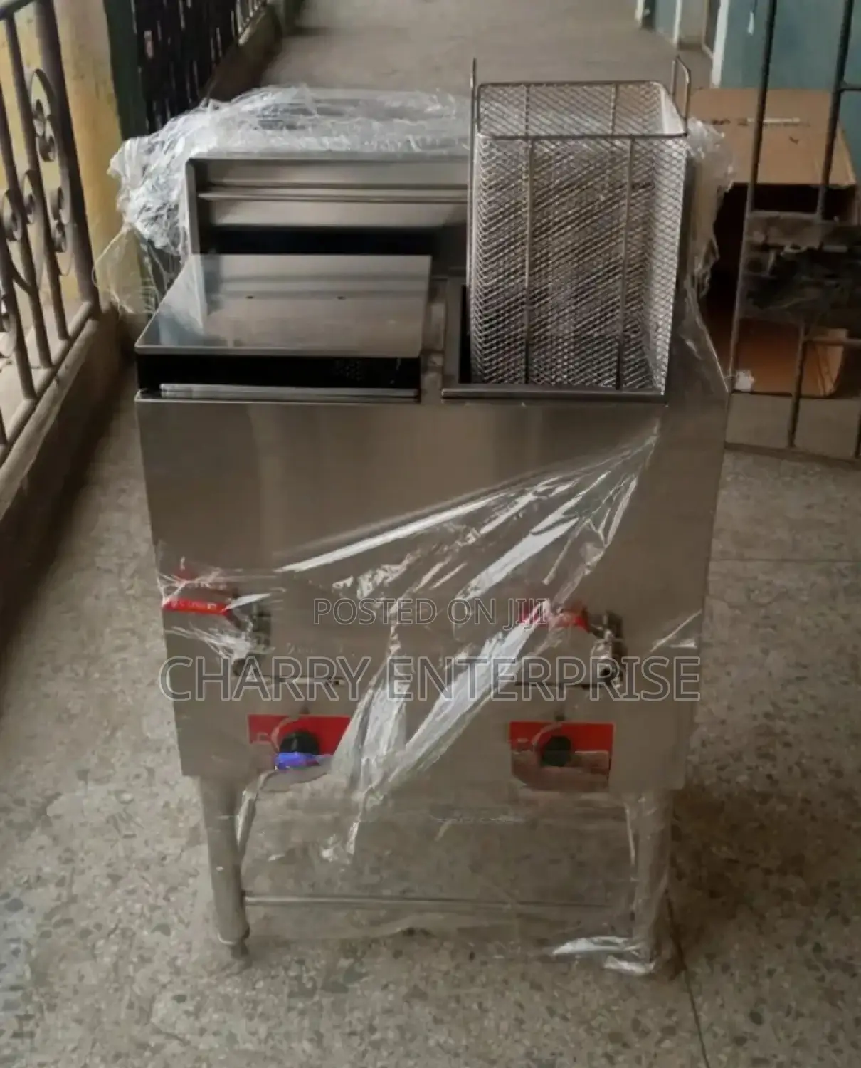 High Quality Commercial/Industrial Stand Gas Deep Fryer 12L@