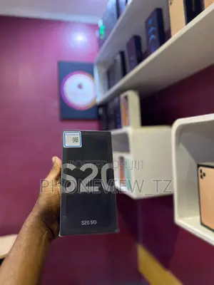 New Samsung Galaxy S20 128 GB Black