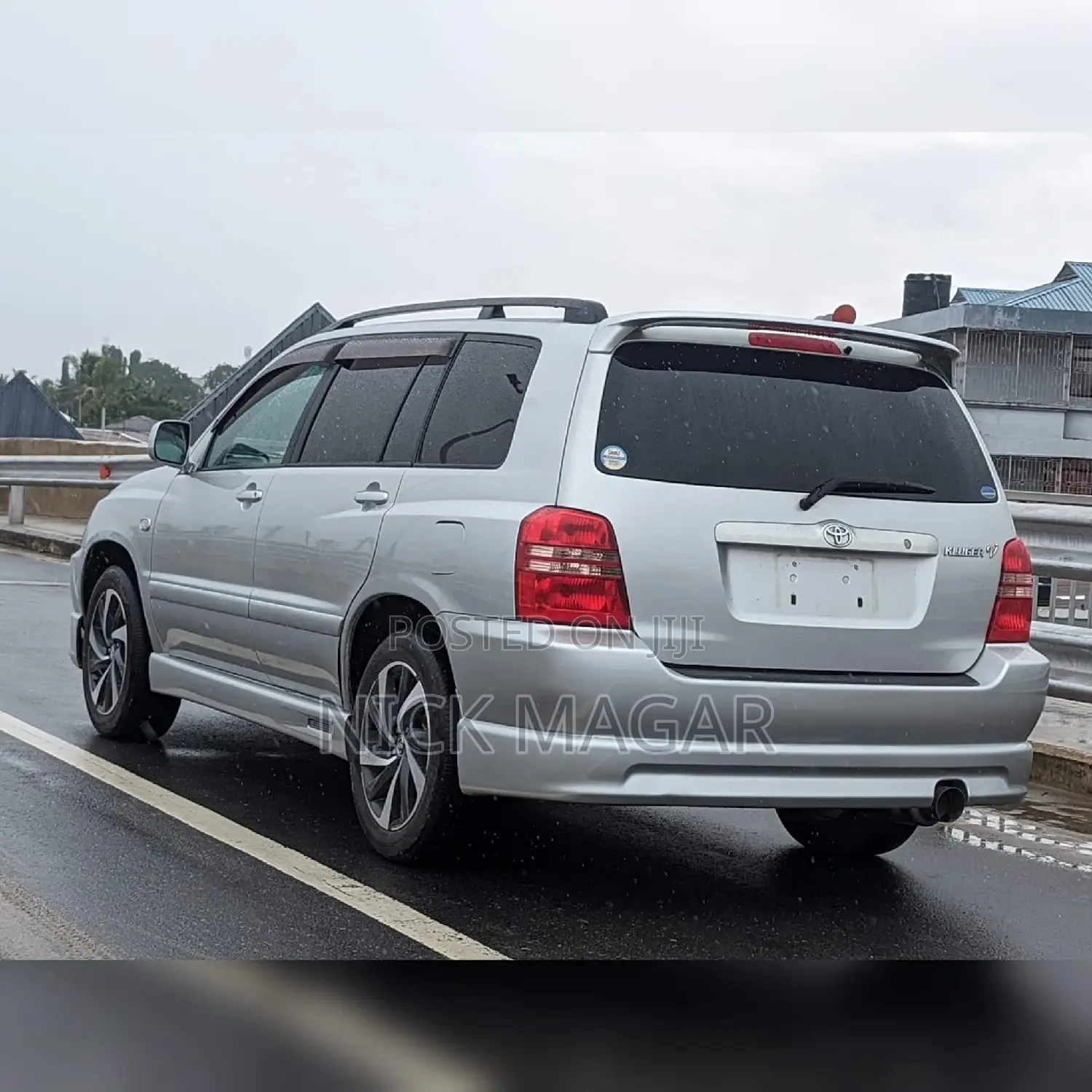 Toyota Kluger 2002 Silver
