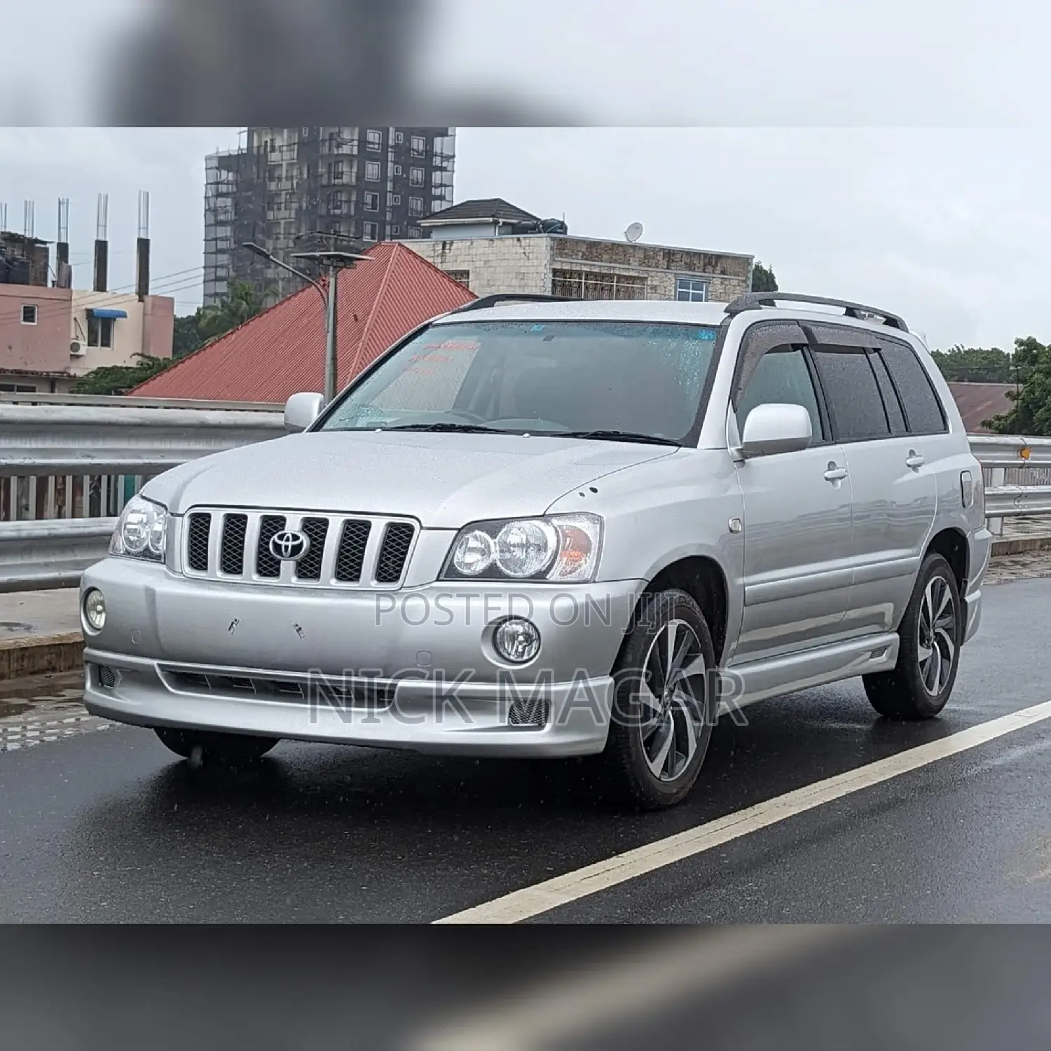 Toyota Kluger 2002 Silver