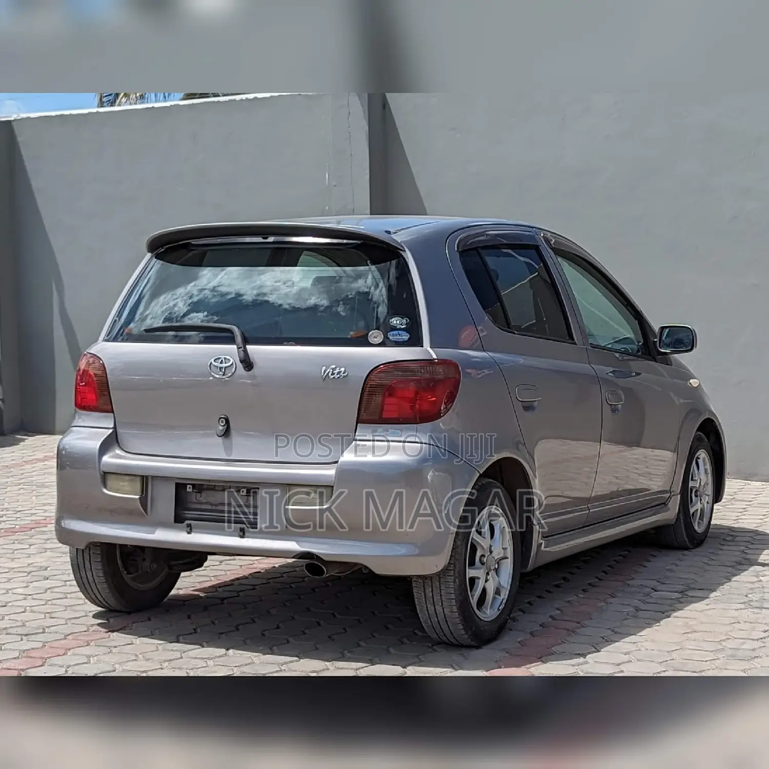 Toyota Vitz 2002 Gray