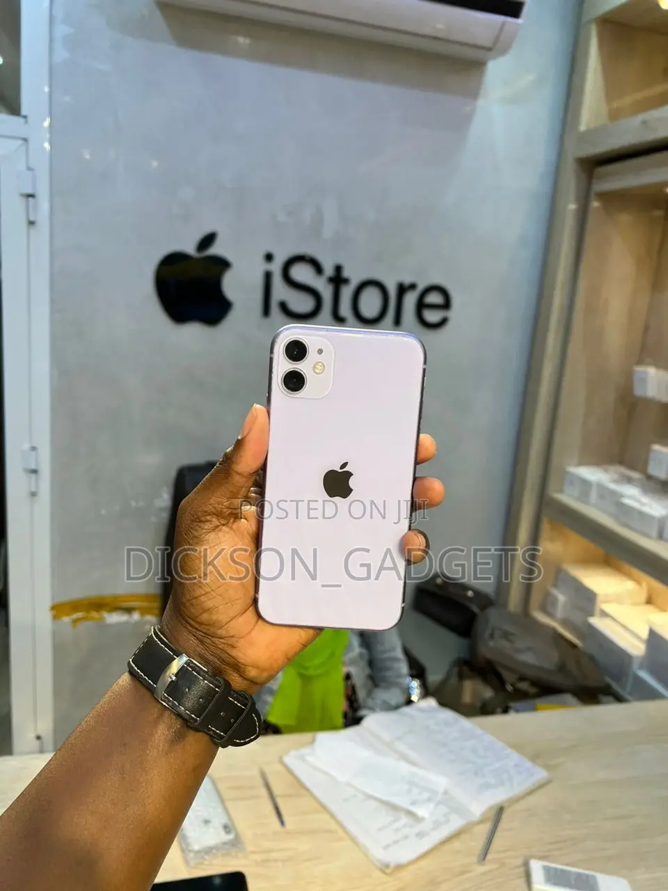 Apple iPhone 11 64 GB Purple