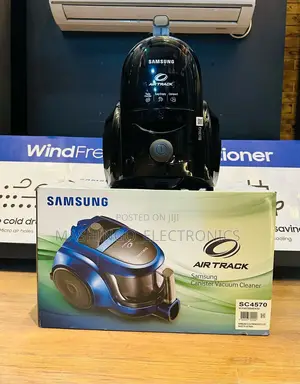 Samsung Vacuum Cleaner Watts 1800 (Sc18m2120bs)